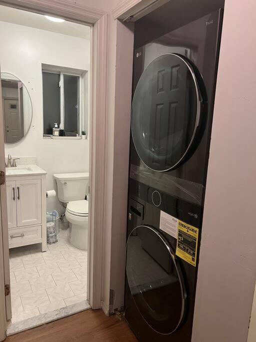 Private Br,ba,kit, Lr 9 Mins To