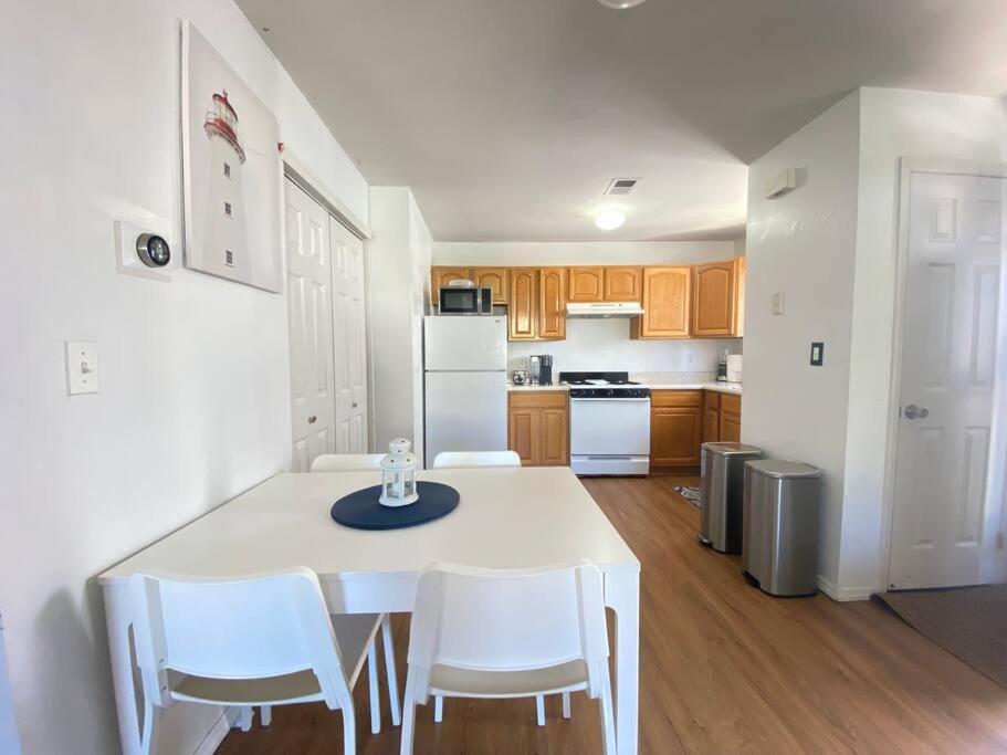 Private Br,ba,kit, Lr 9 Mins To Homestay