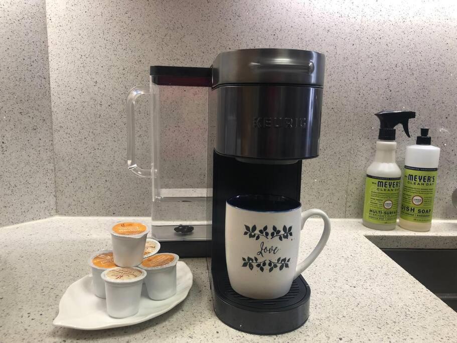 Private Br,ba,kit, Lr 9 Mins To *