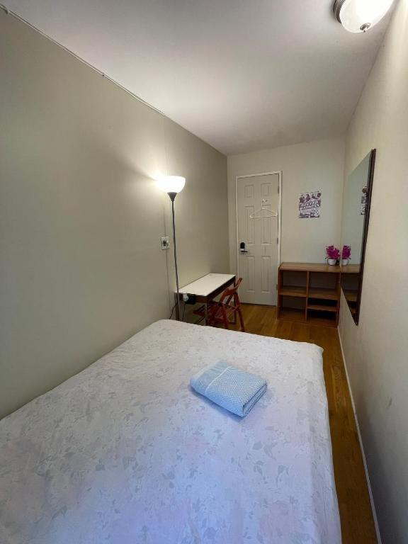 Privatunterkunft Ground Floor Williamsburg Private Bedroom Near Subway