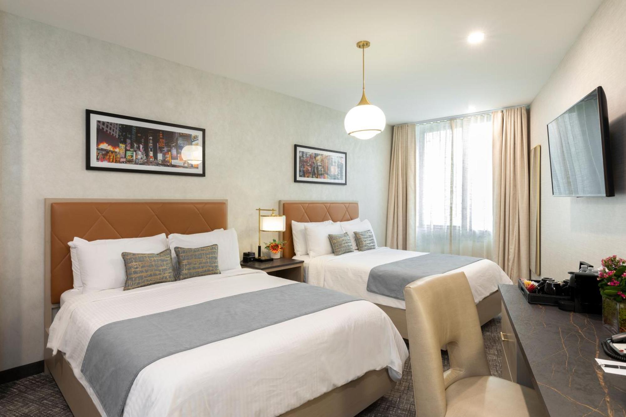 Hotel Broadway Plaza 4*