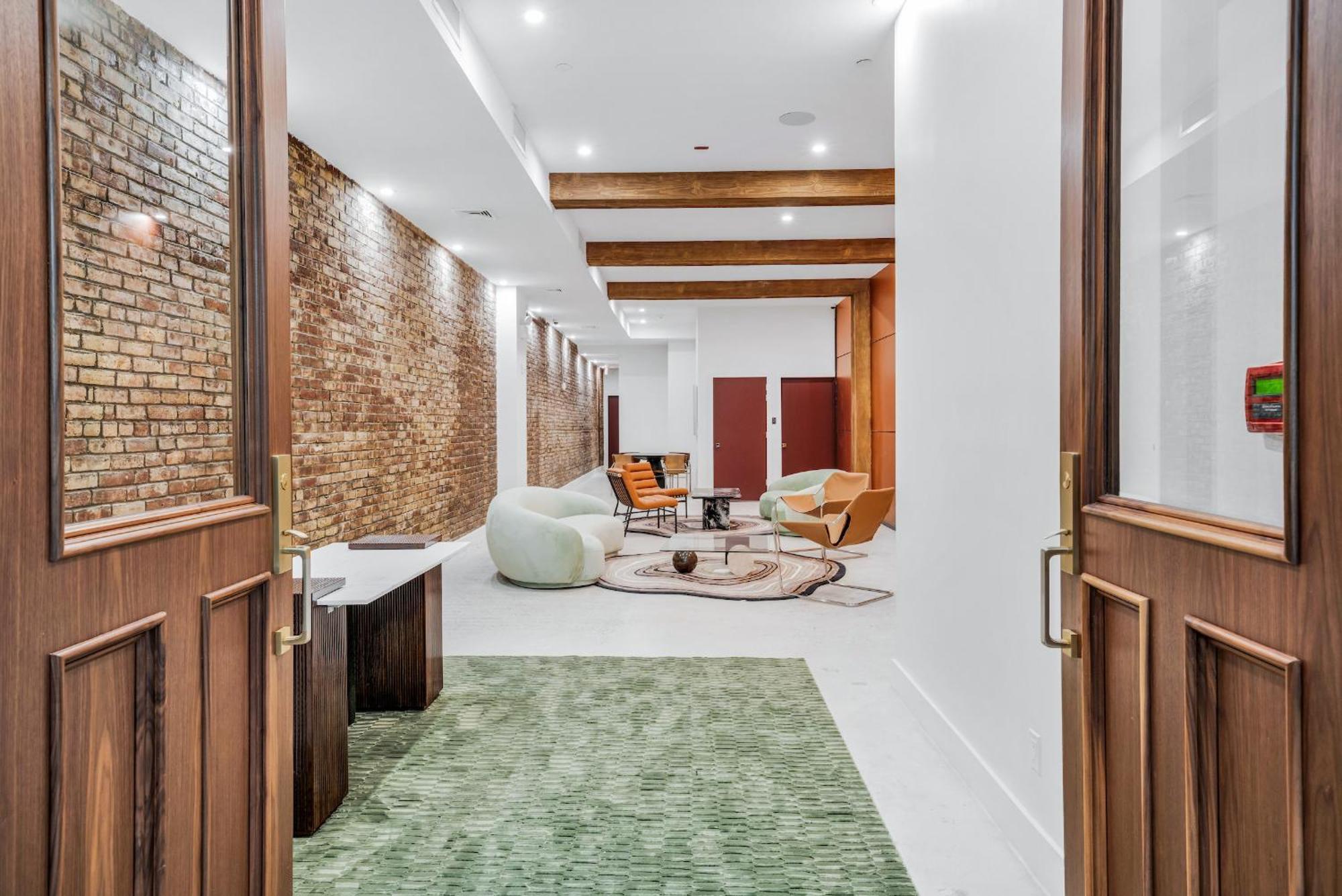 Landmarked Nyc Townhome - Sleeps 10 -group-friendly *