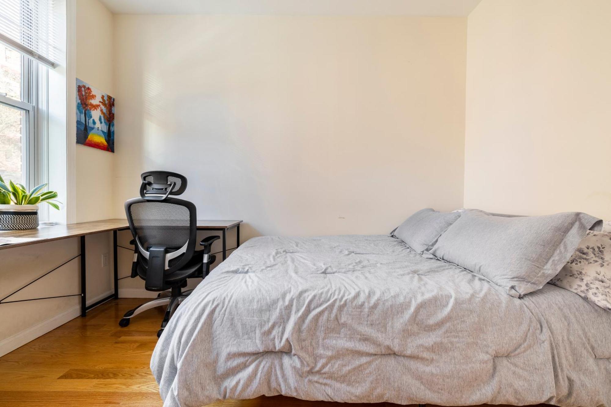 Private - 23 Minutes To Times Square *