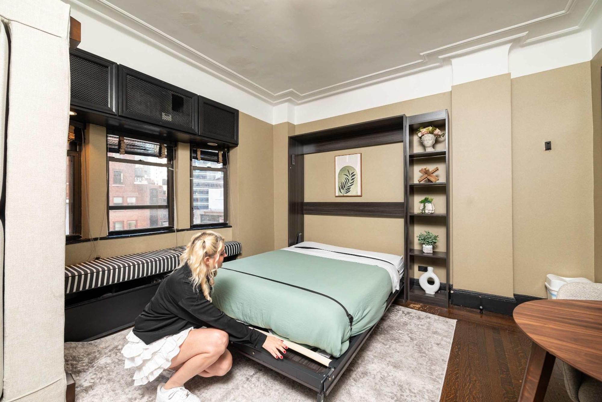 Highly Desired Times Square With Gym New York