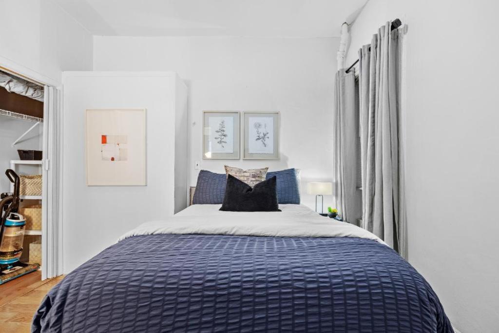 Apartment Charming 2br Apt Walk To Time Square- If You Want To Book, Please Contact On Wh-ats-app - 0034-635-518-216 !!!! *