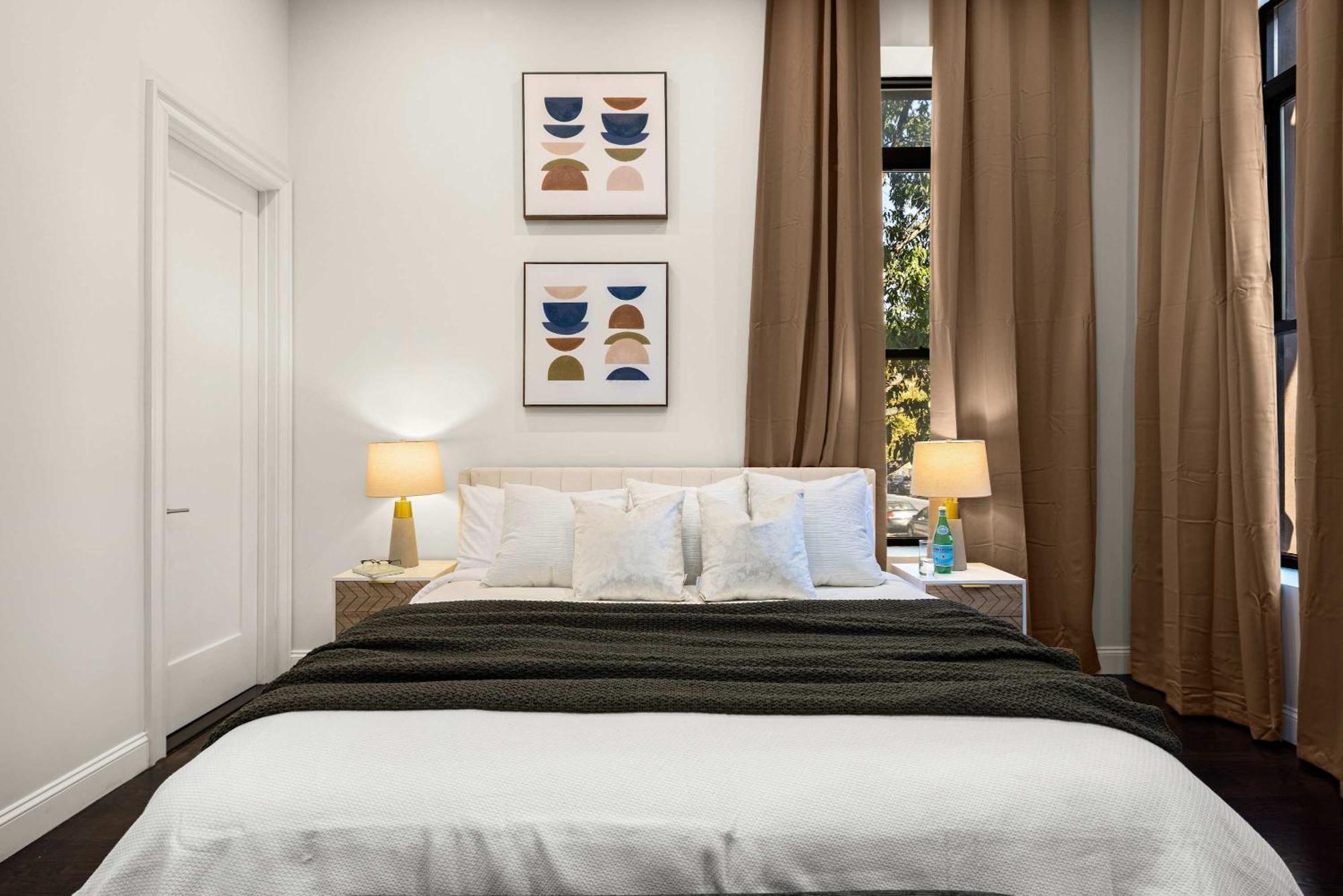 Appartement Luxe Harlem Retreat 3br Designer W Parking *