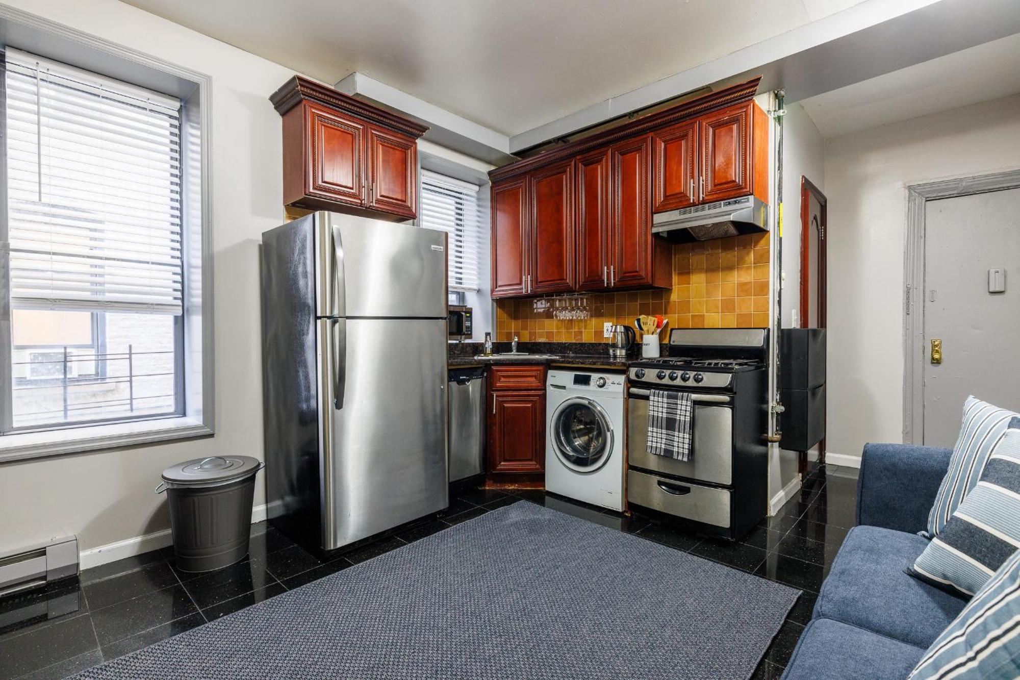 Inspire The Vibrant Energy Of Uws Appartement