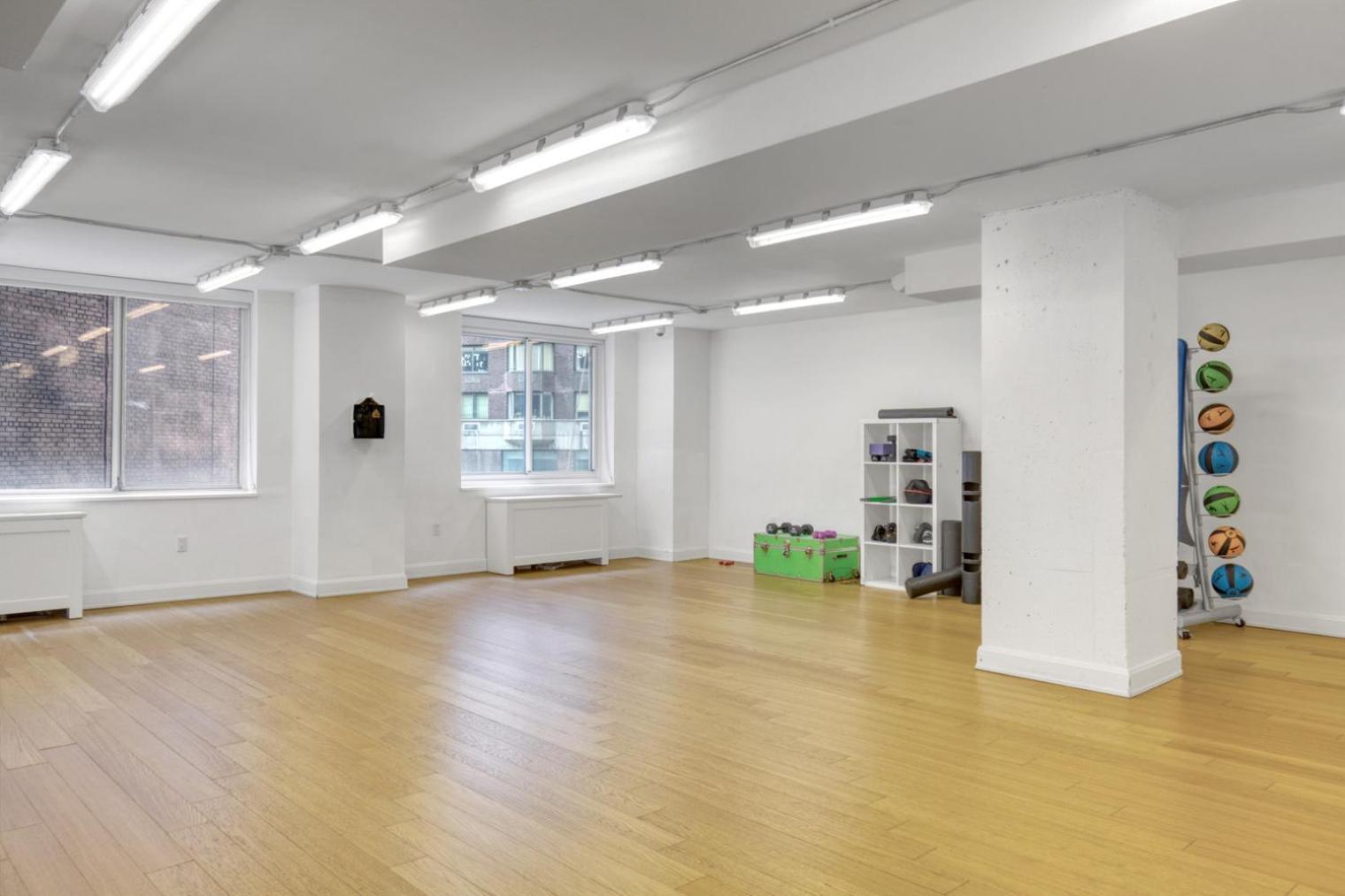 Apartment Midtown East 2br W Gym Roofdeck Nr Parks Nyc-1207