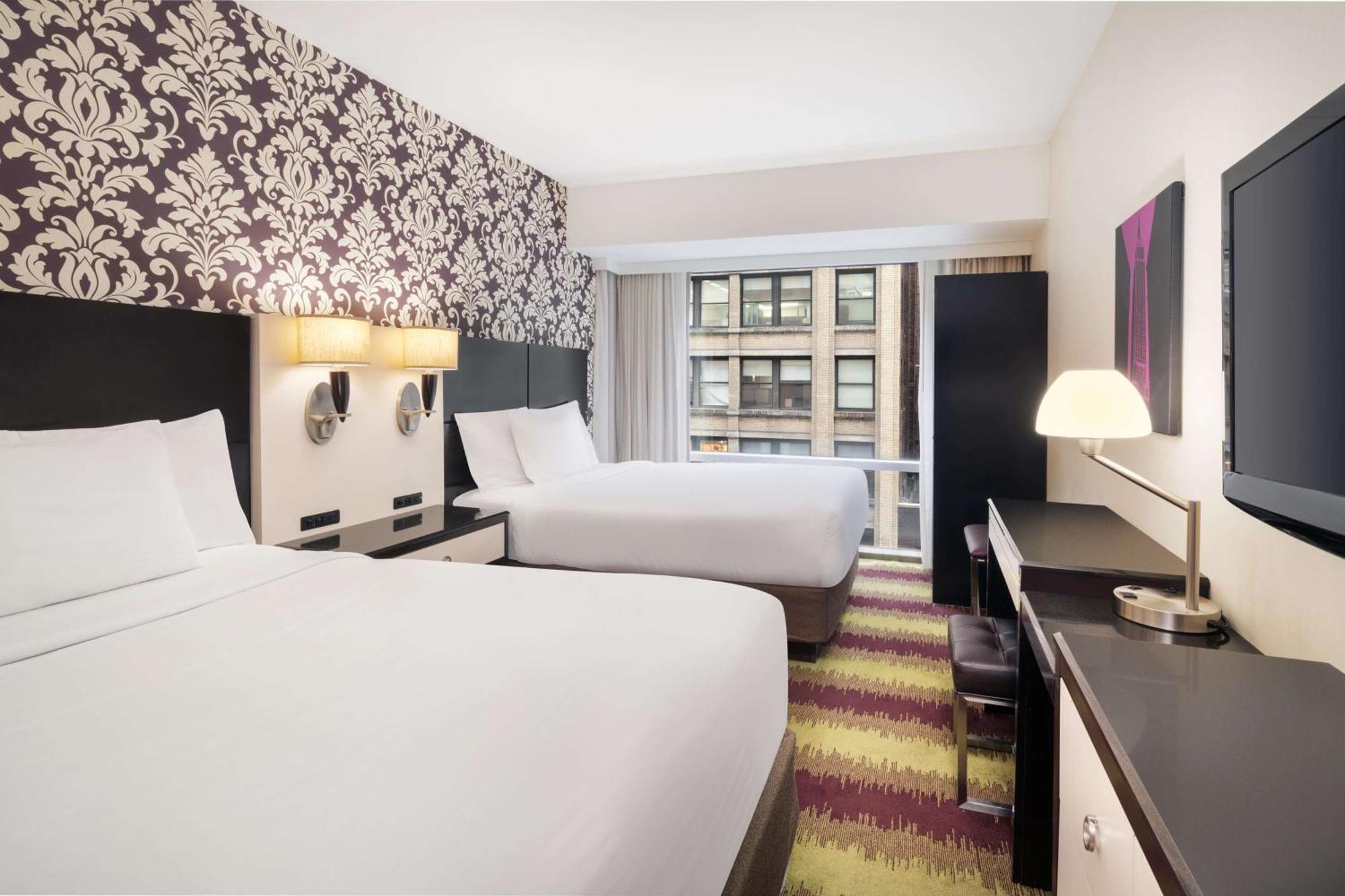 Hotel Western Premier Herald Square 3*
