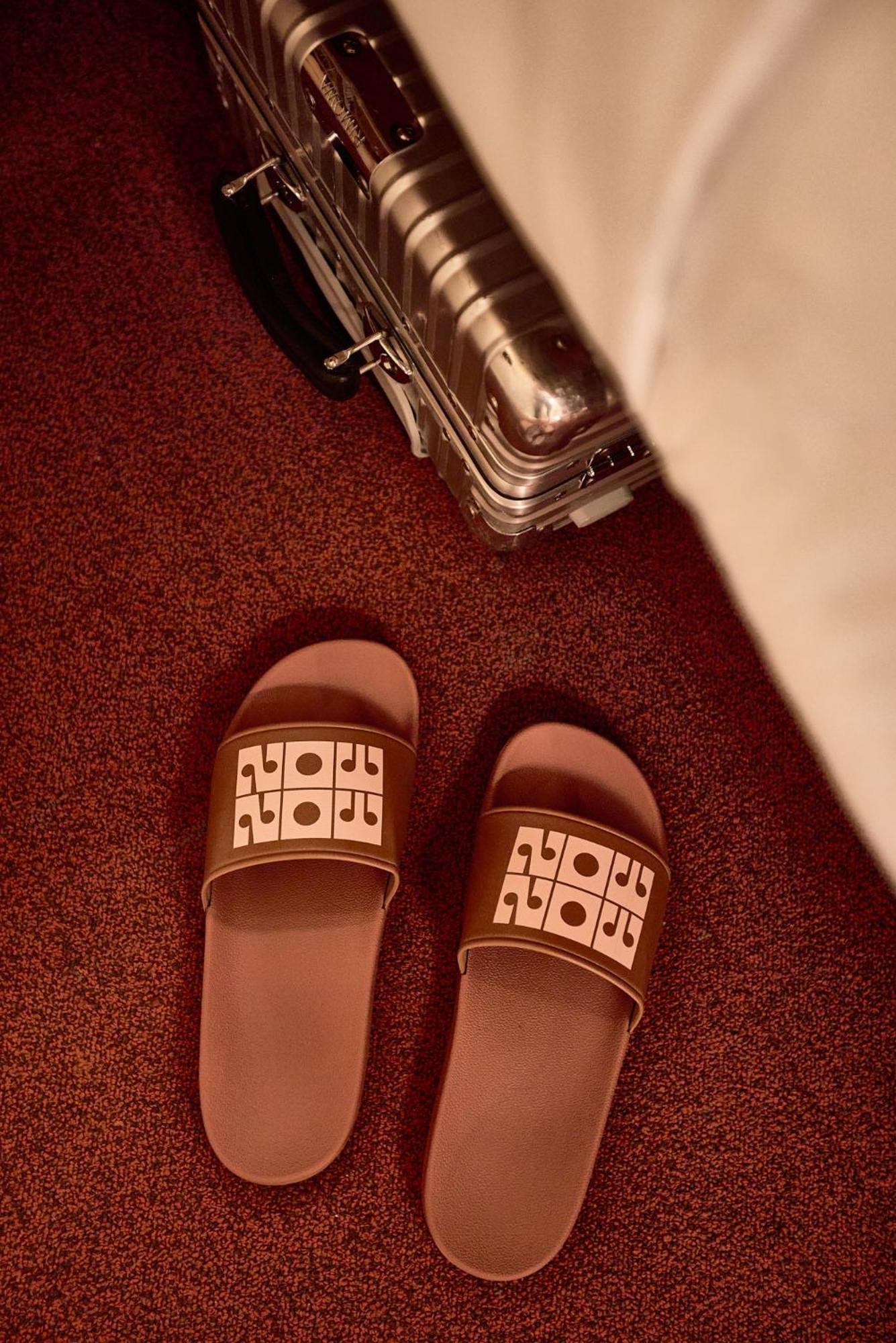 Now Now Noho (adults Only)