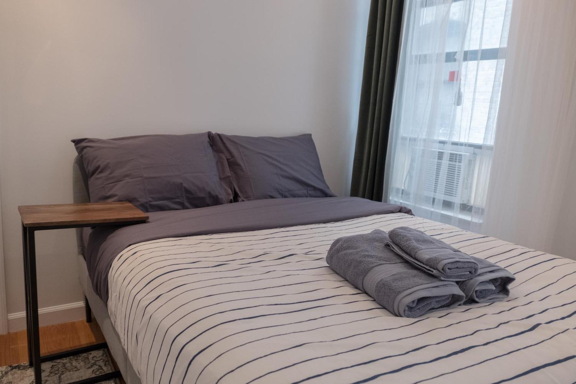 3 Bd Next To Central Park *