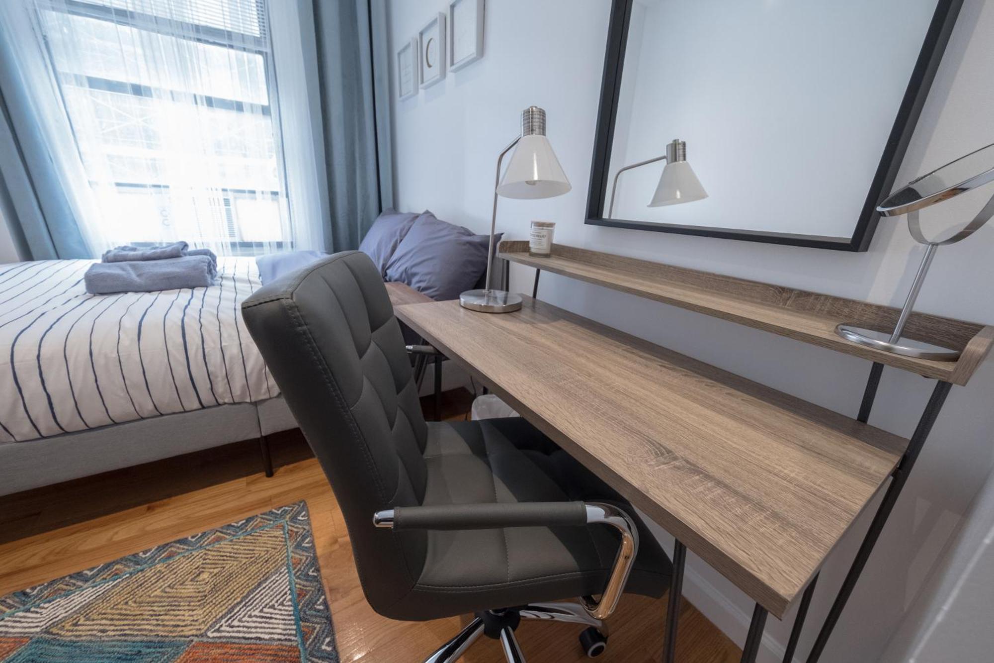 3 Bd Next To Central Park Apartment *