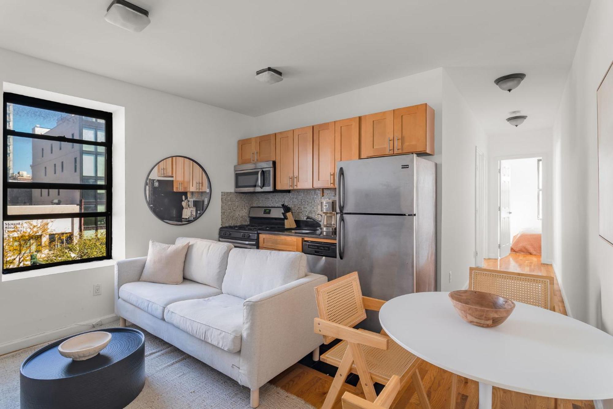 Lower East Side 3bedroom And 1bath Near Nyc Iconic Landmarks Apartment New York
