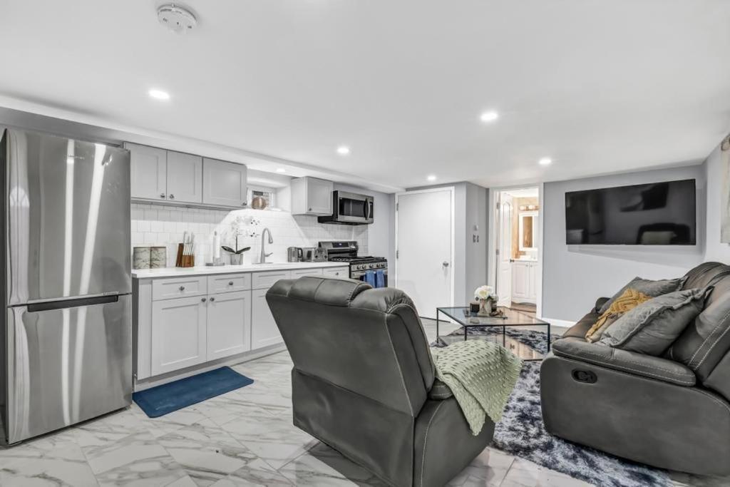 The Royal Oasis One Bedroom Deluxe Apartment New York