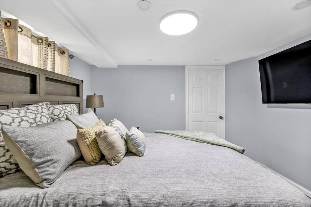 The Royal Oasis One Bedroom Deluxe Apartment New York