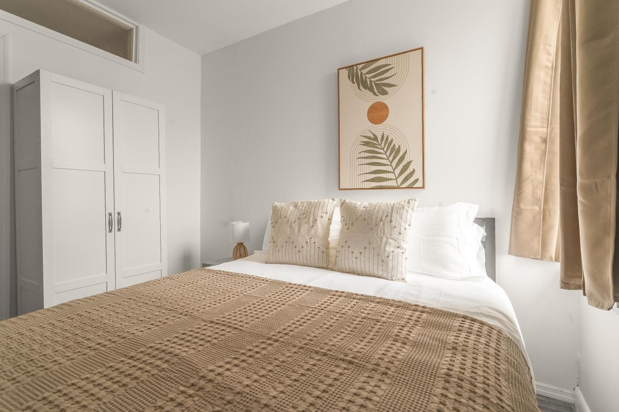 Apartment Stunning 3-bedroom In City! New York