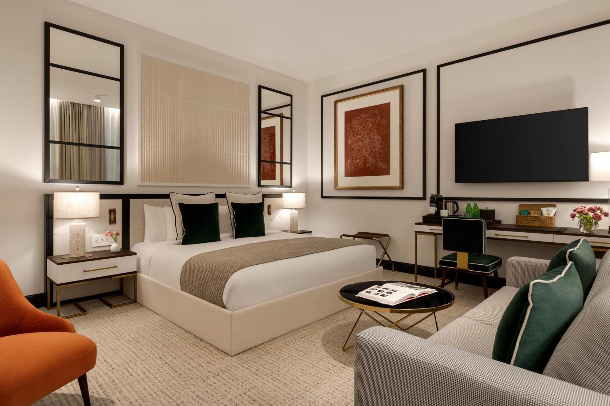 The Chemists Club 4*