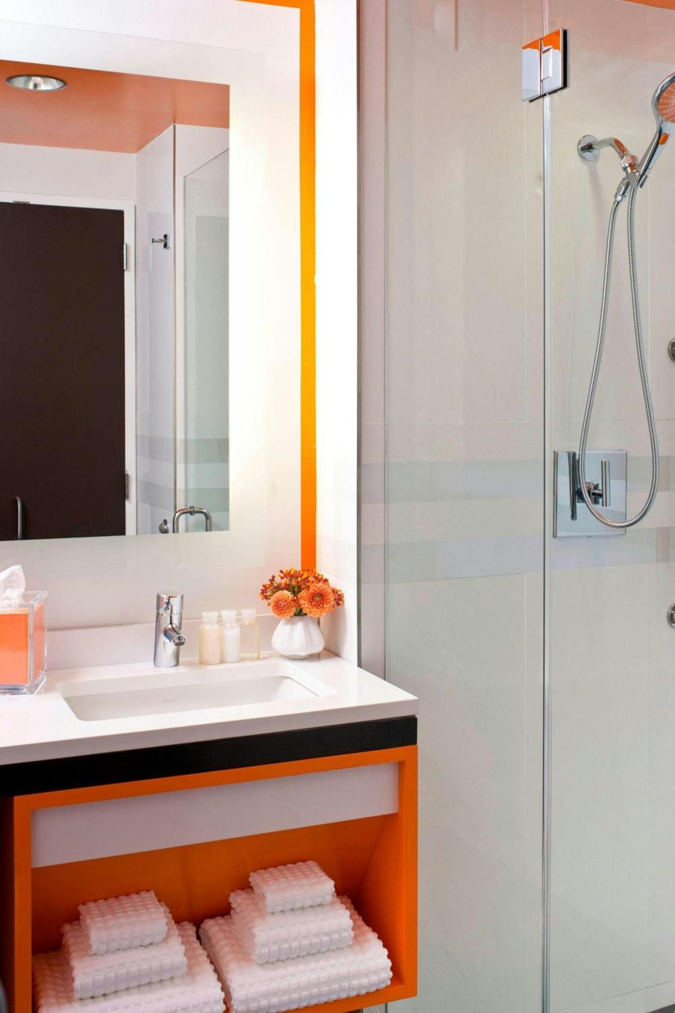 Courtyard By Marriott Manhattan/central Park New York