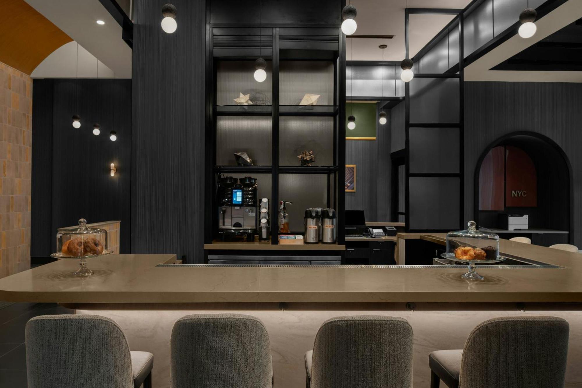 Courtyard By Marriott World Trade Center Area Hotel 3*