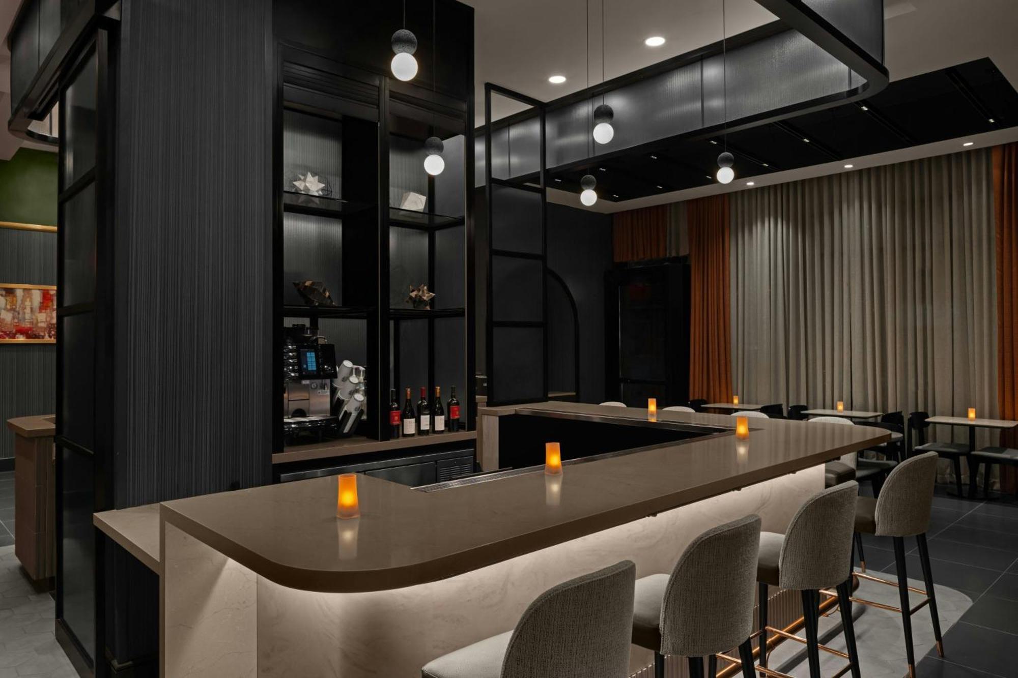 Courtyard By Marriott World Trade Center Area