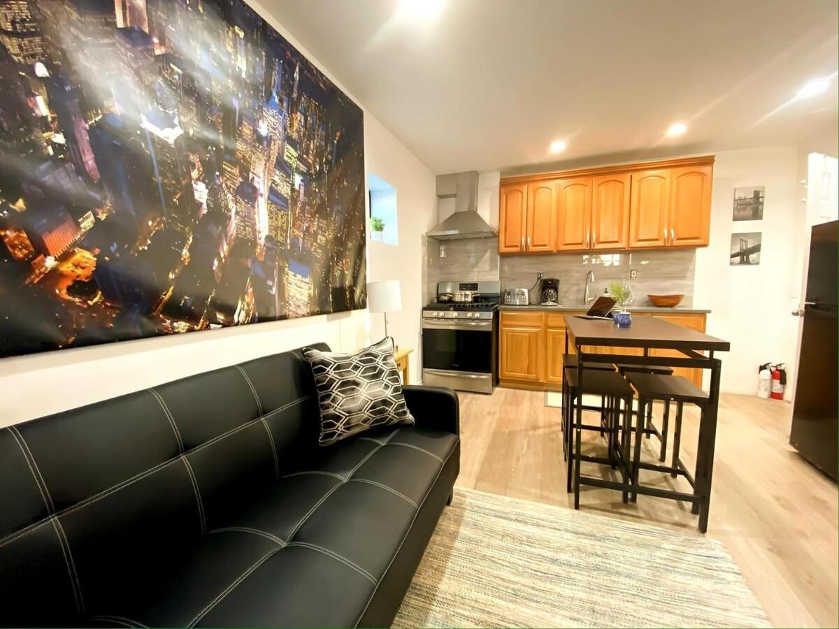 Rayhaan Palace * New York