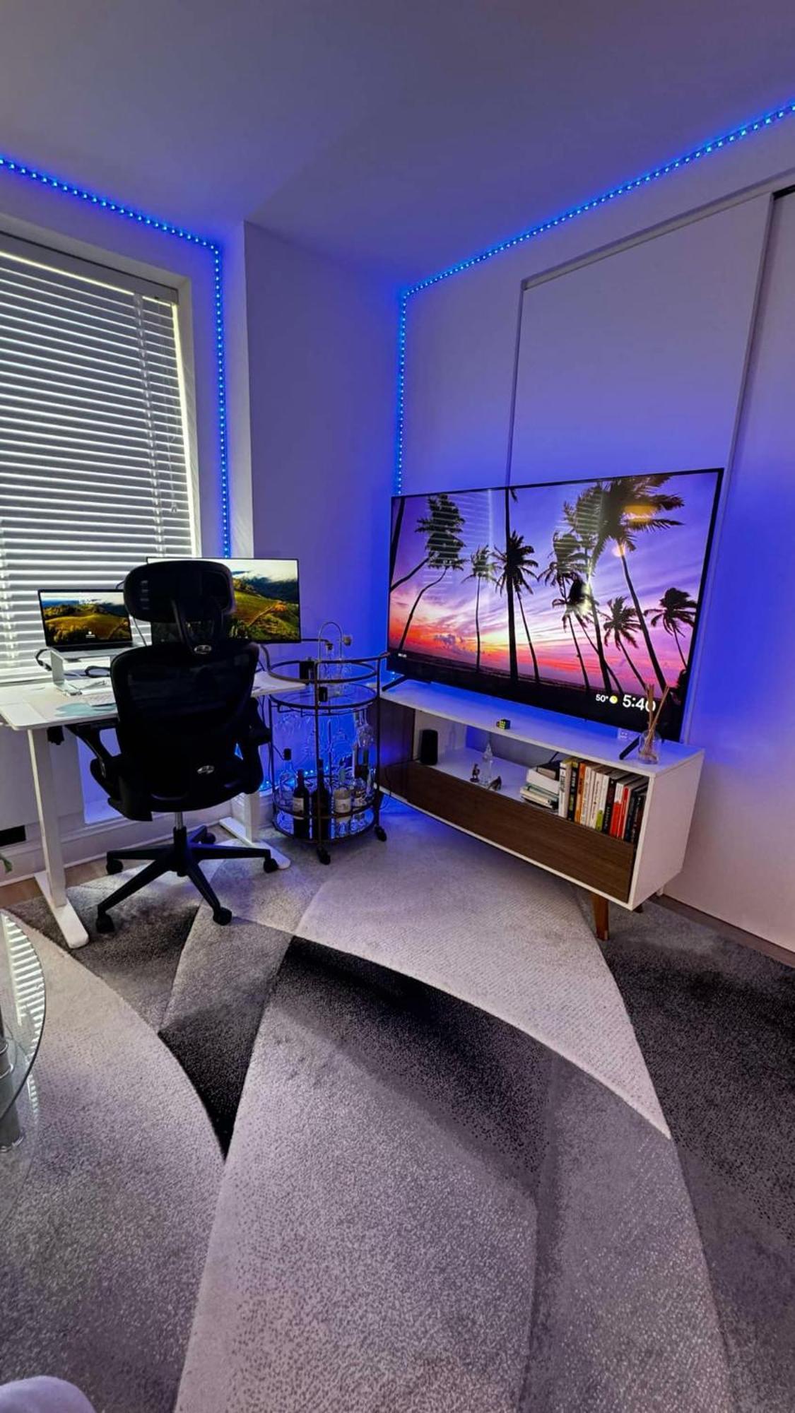 Homestay Spacious Master Bedroom In A 3bedroom Next To Empire State Building With Great Street View - Available For 2months Subletting New York