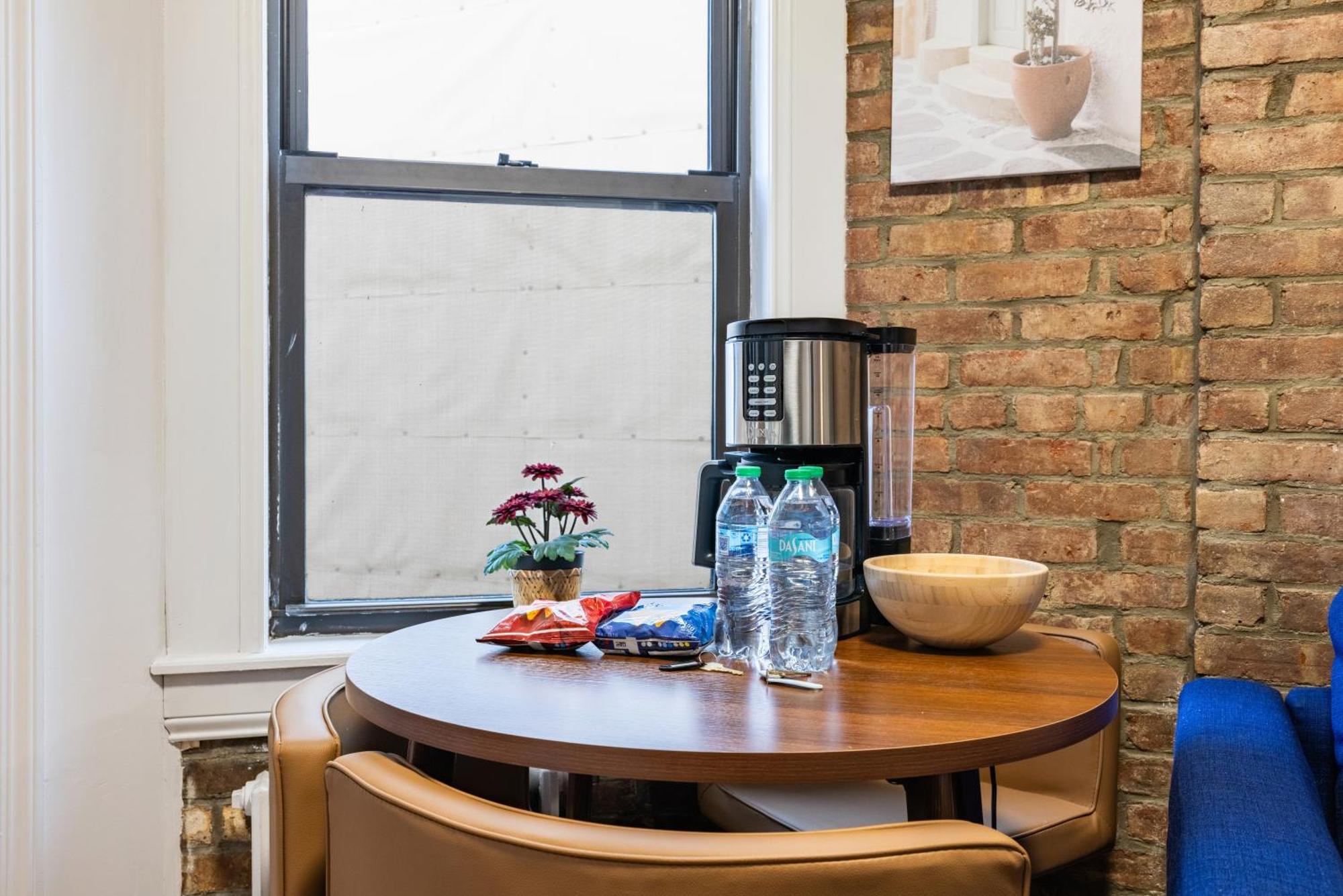 2 Bedroom Unit In Lower Manhattan Apartment