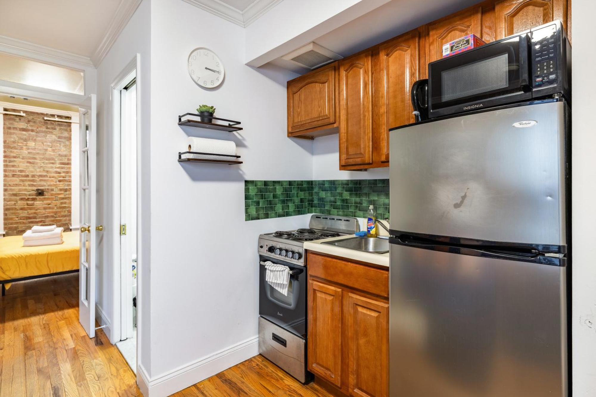 2 Bedroom Unit In Lower Manhattan *