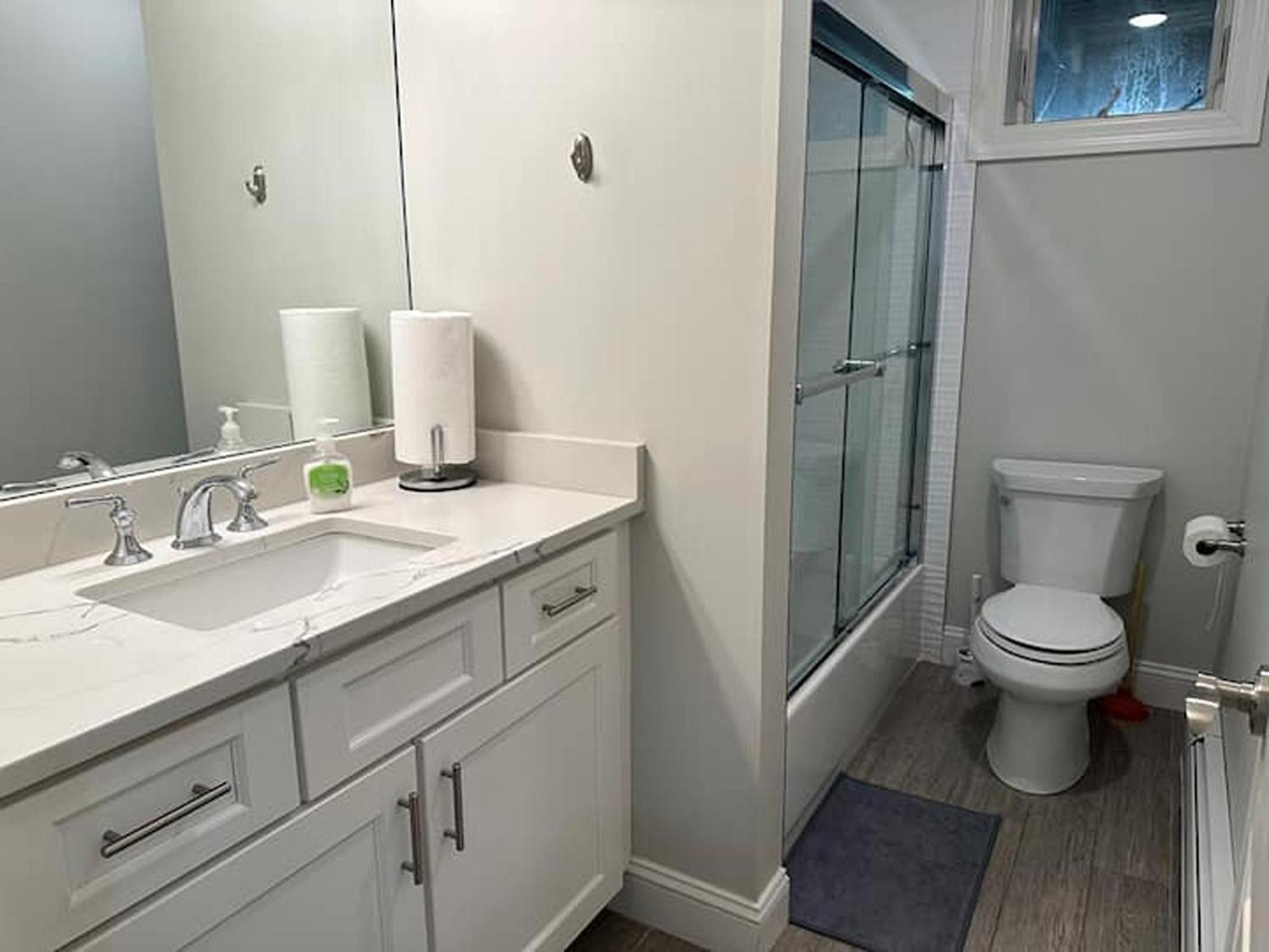 1 Bed Luxury On 21st Apartment New York