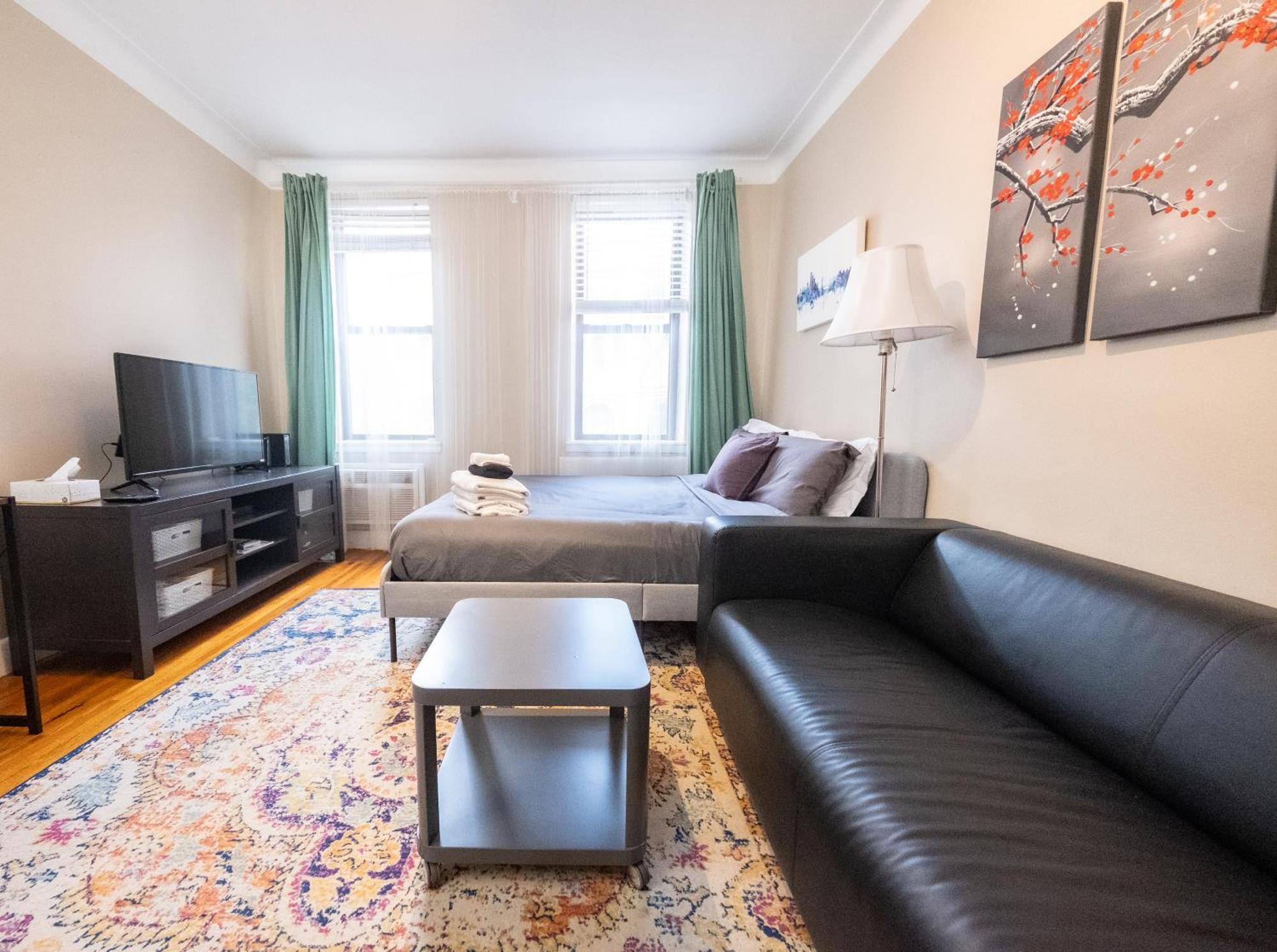 Bright In Nyc Apartment New York