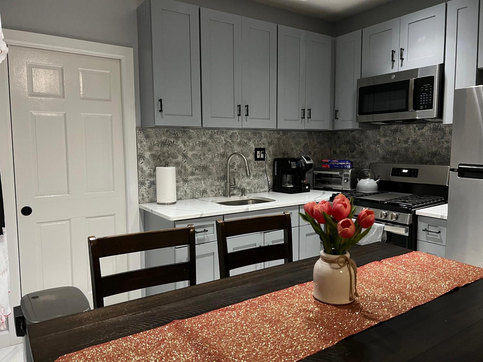 3 Bedrooms In 2nd Floor Modern Brooklyn Home, Close To J Train Maison d'hôtes New York