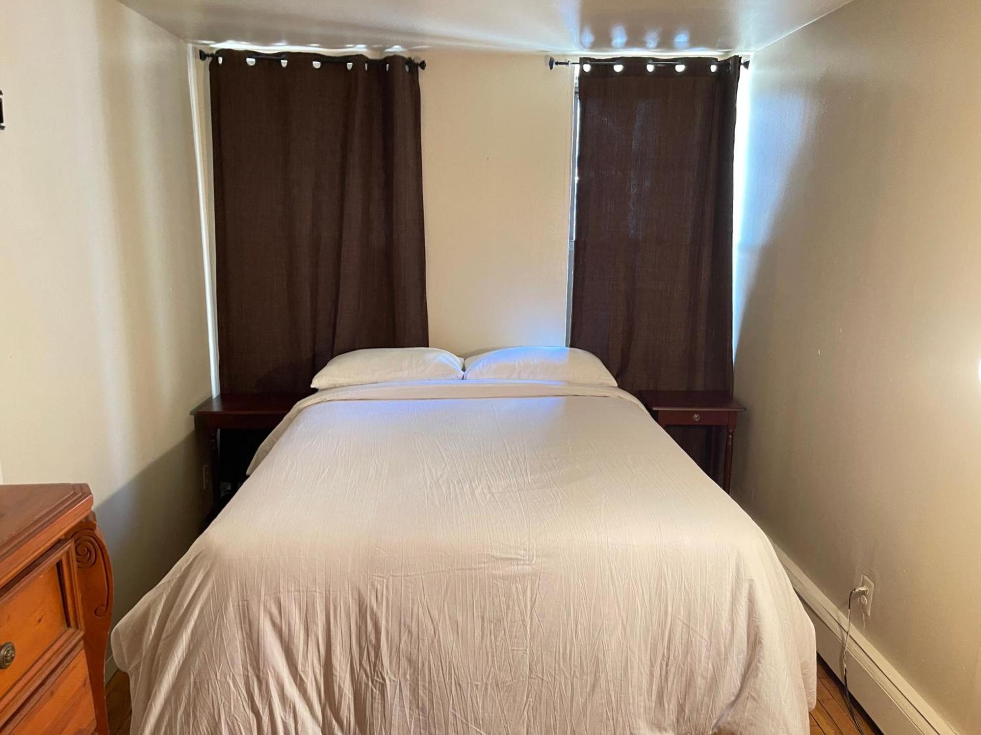 One Bedroom By Month Next To Bronx Zoo Apartment New York