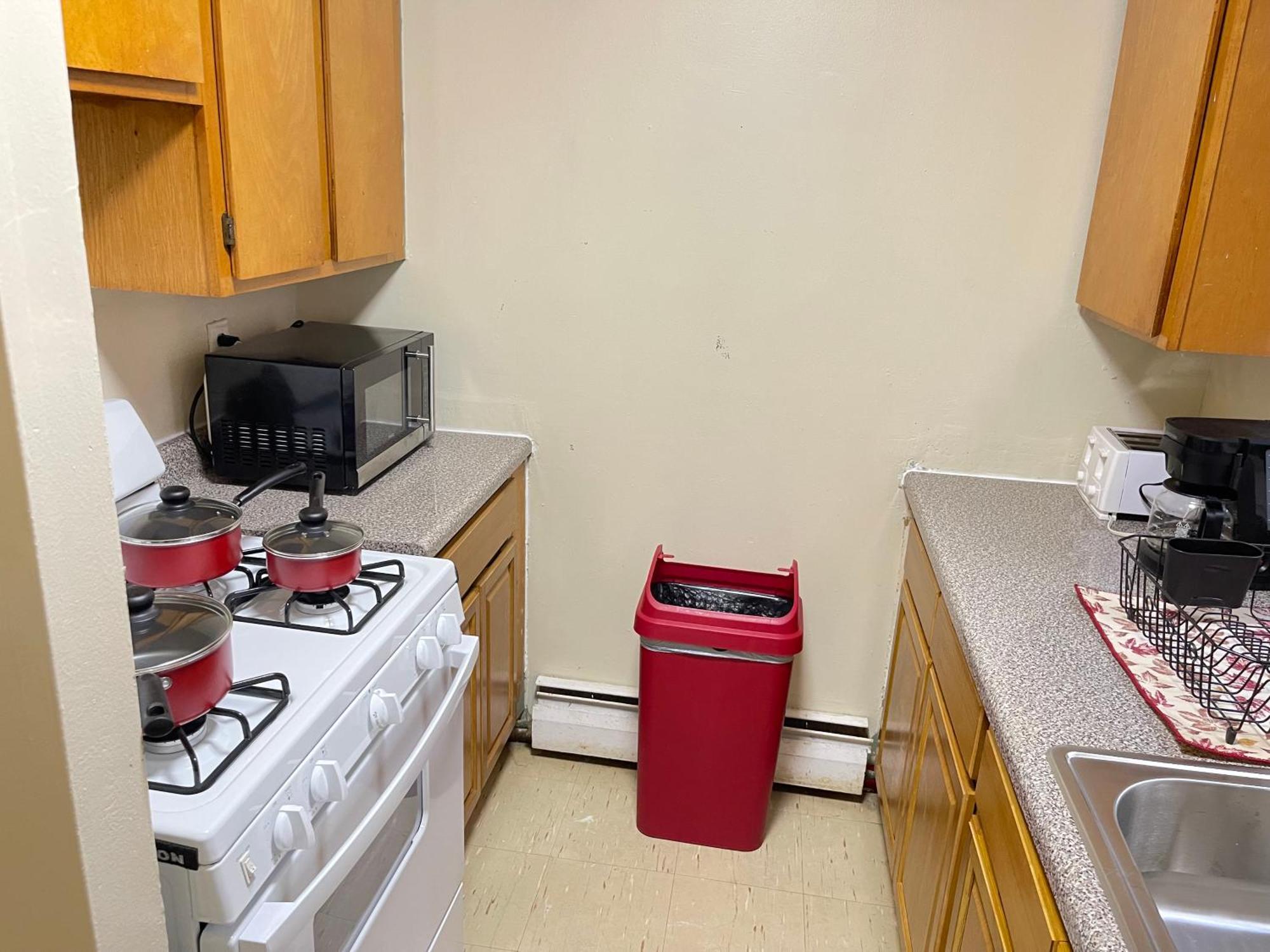 Apartment One Bedroom By Month Next To Bronx Zoo *