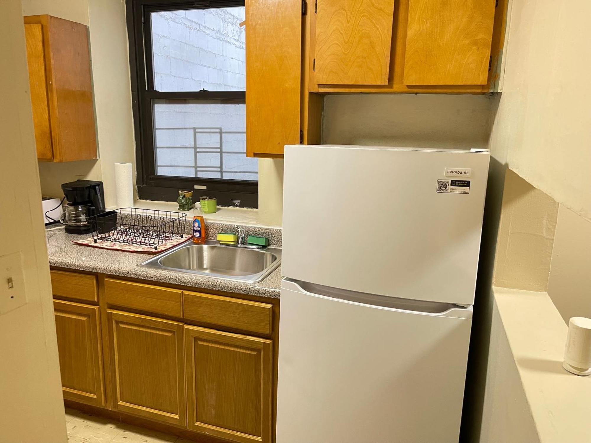 Apartment One Bedroom By Month Next To Bronx Zoo *