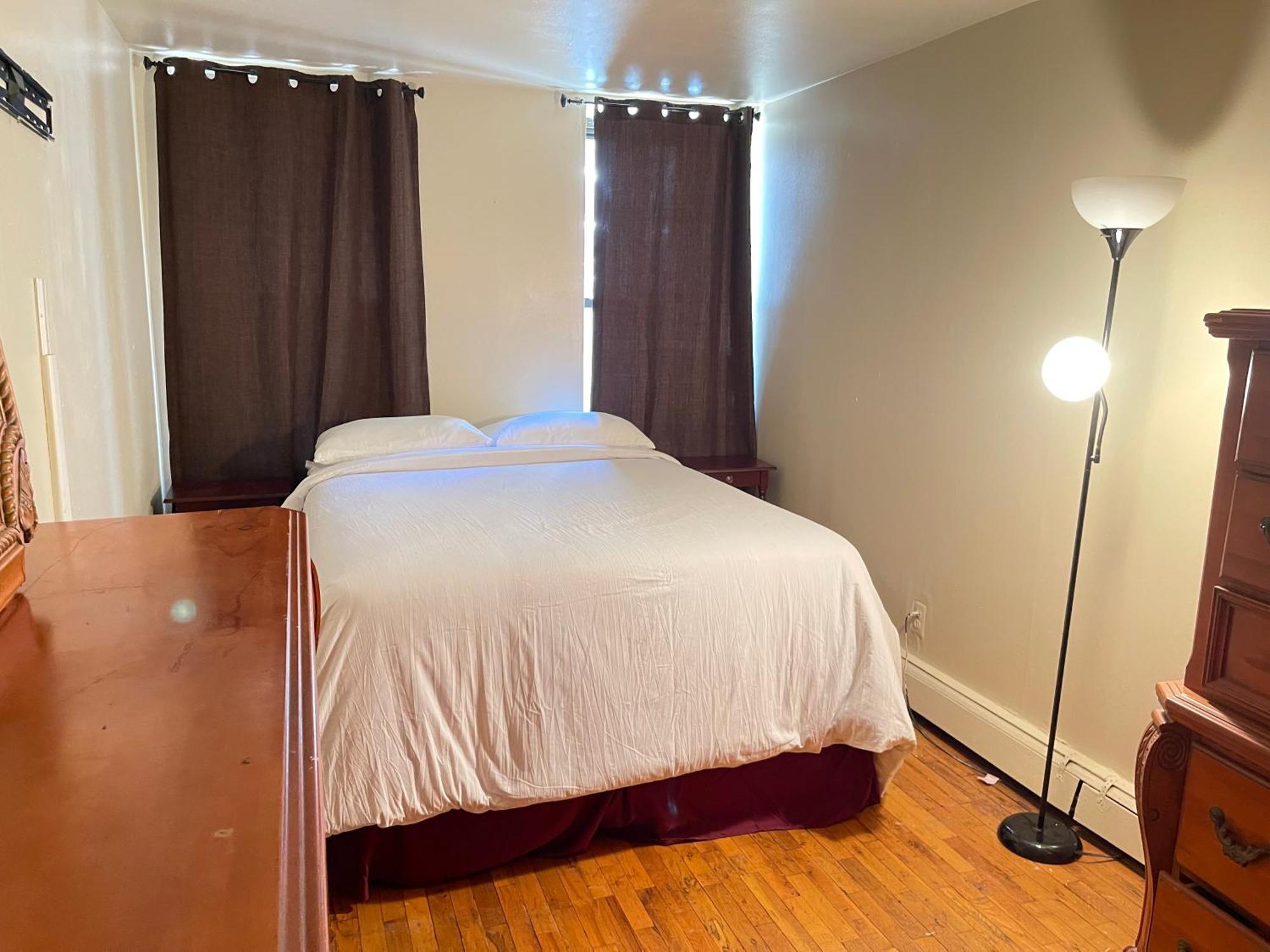 One Bedroom By Month Next To Bronx Zoo
