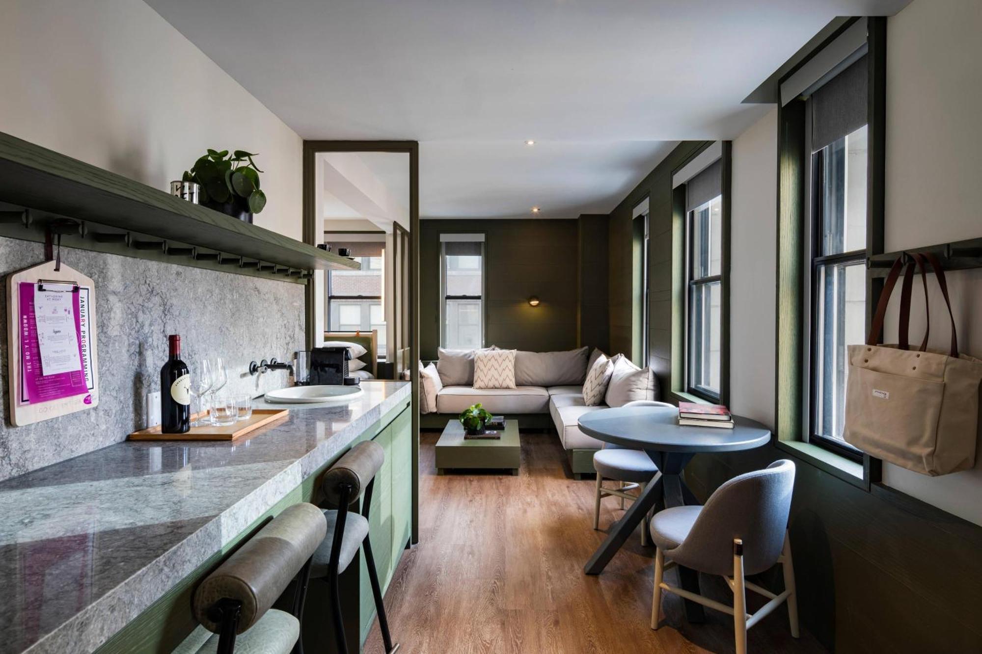 Moxy Nyc Times Square Hotel New York