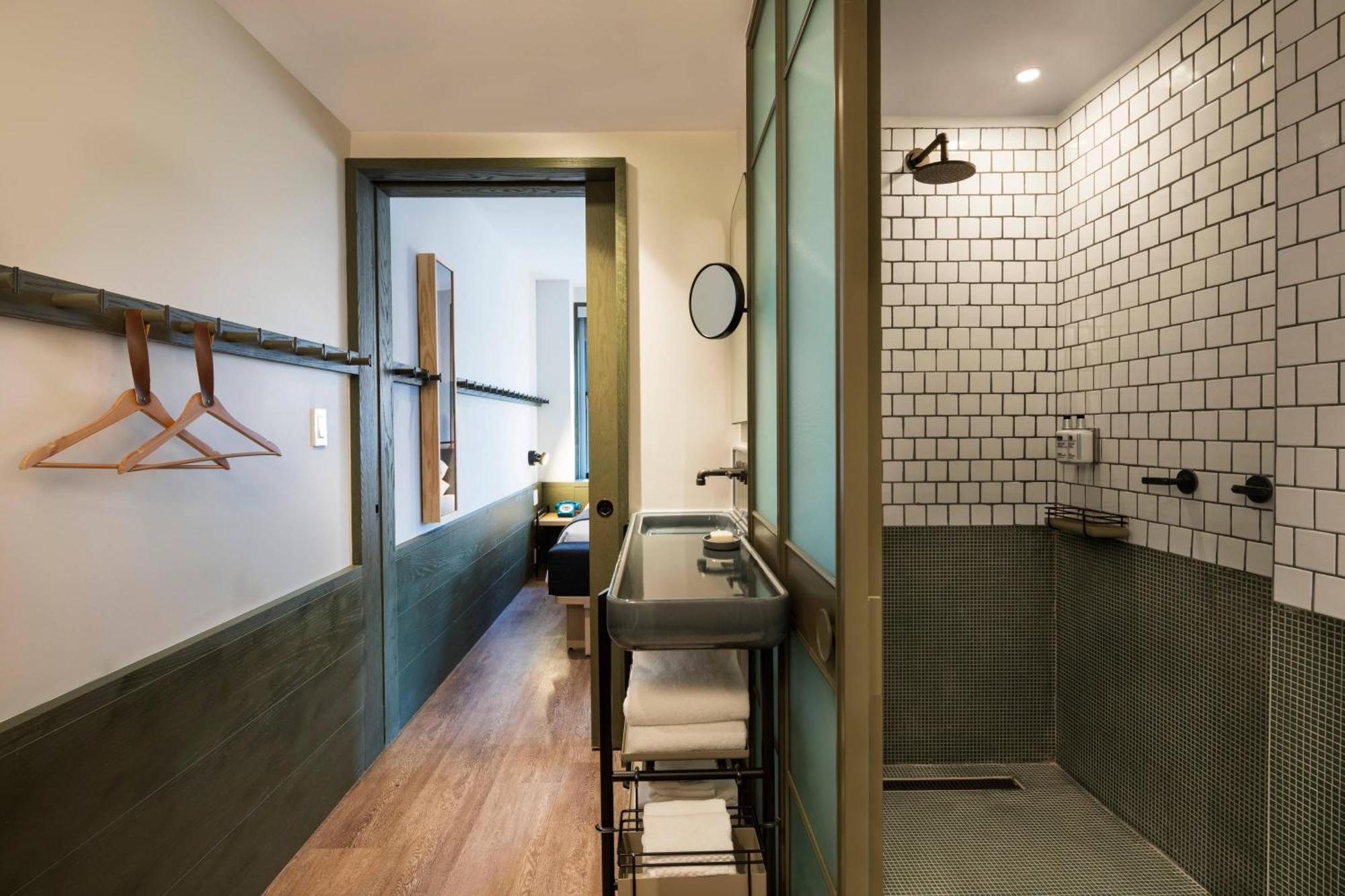 Hotel Moxy Nyc Times Square New York