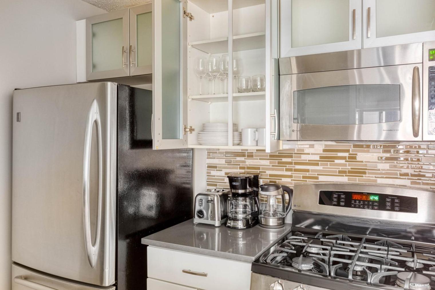 Uws 1br W Gym Doorman Elevator Nr Park Nyc-1049