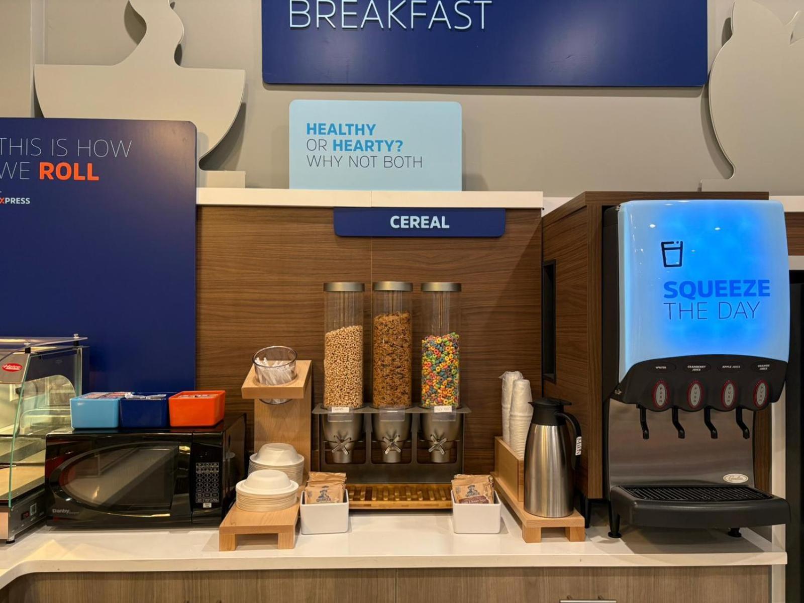 Holiday Express & 3*