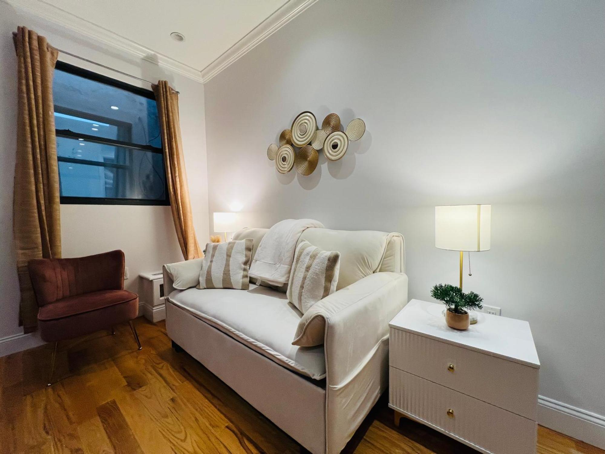 Times Square Luxe Apartment *
