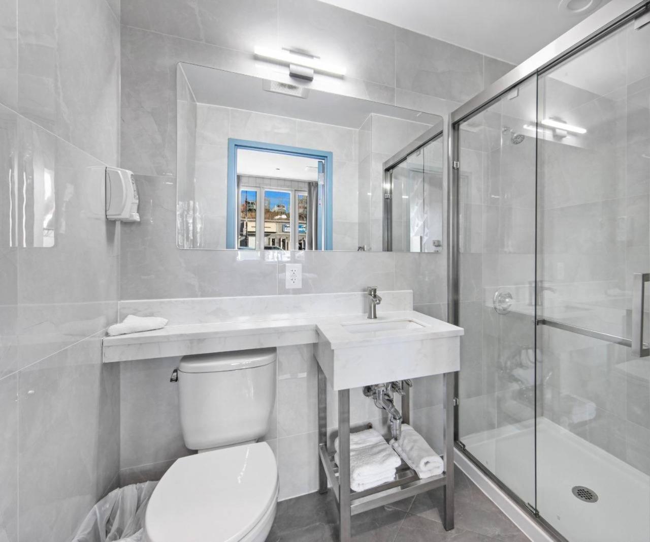 365 Bronx - Yankee Stadium