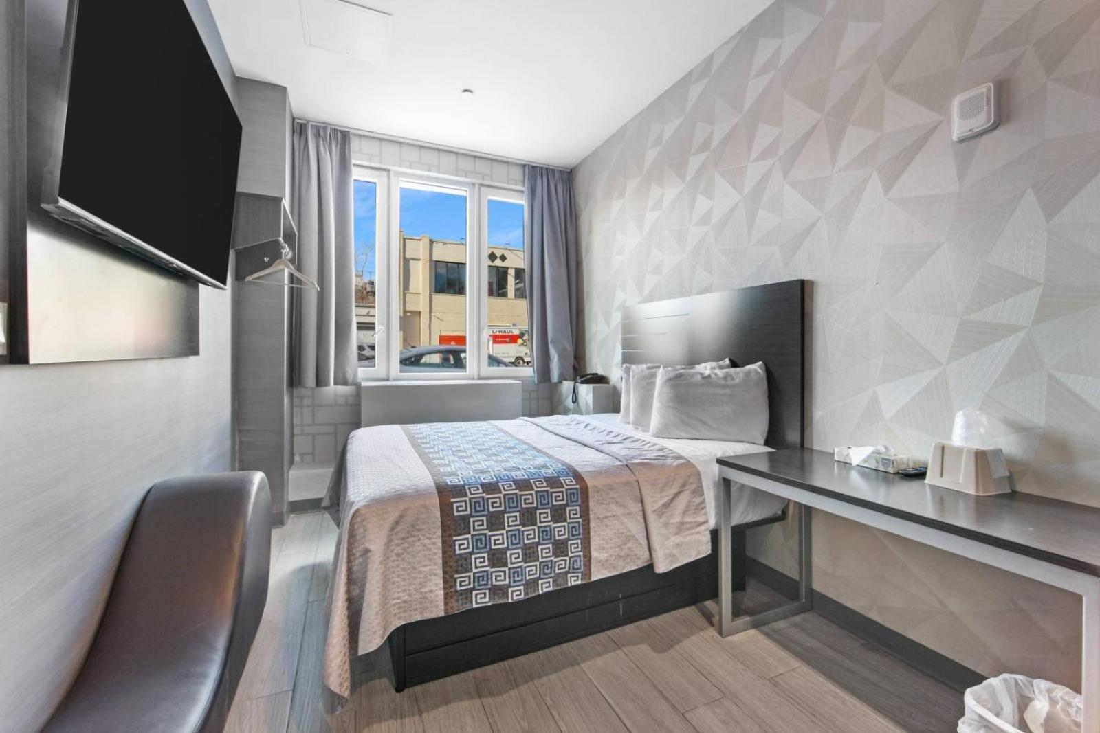 365 Bronx - Yankee Stadium New York