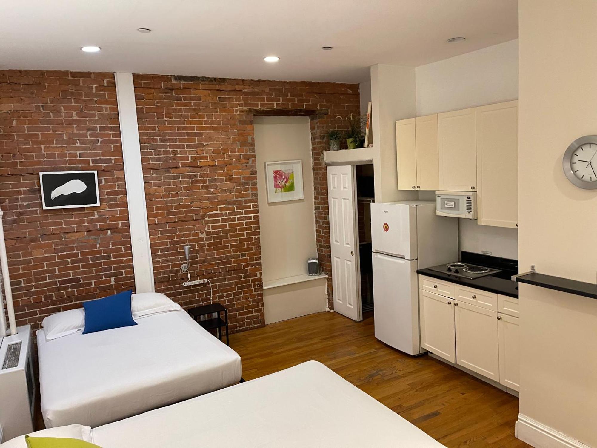 Nestel Nest Family No View * New York