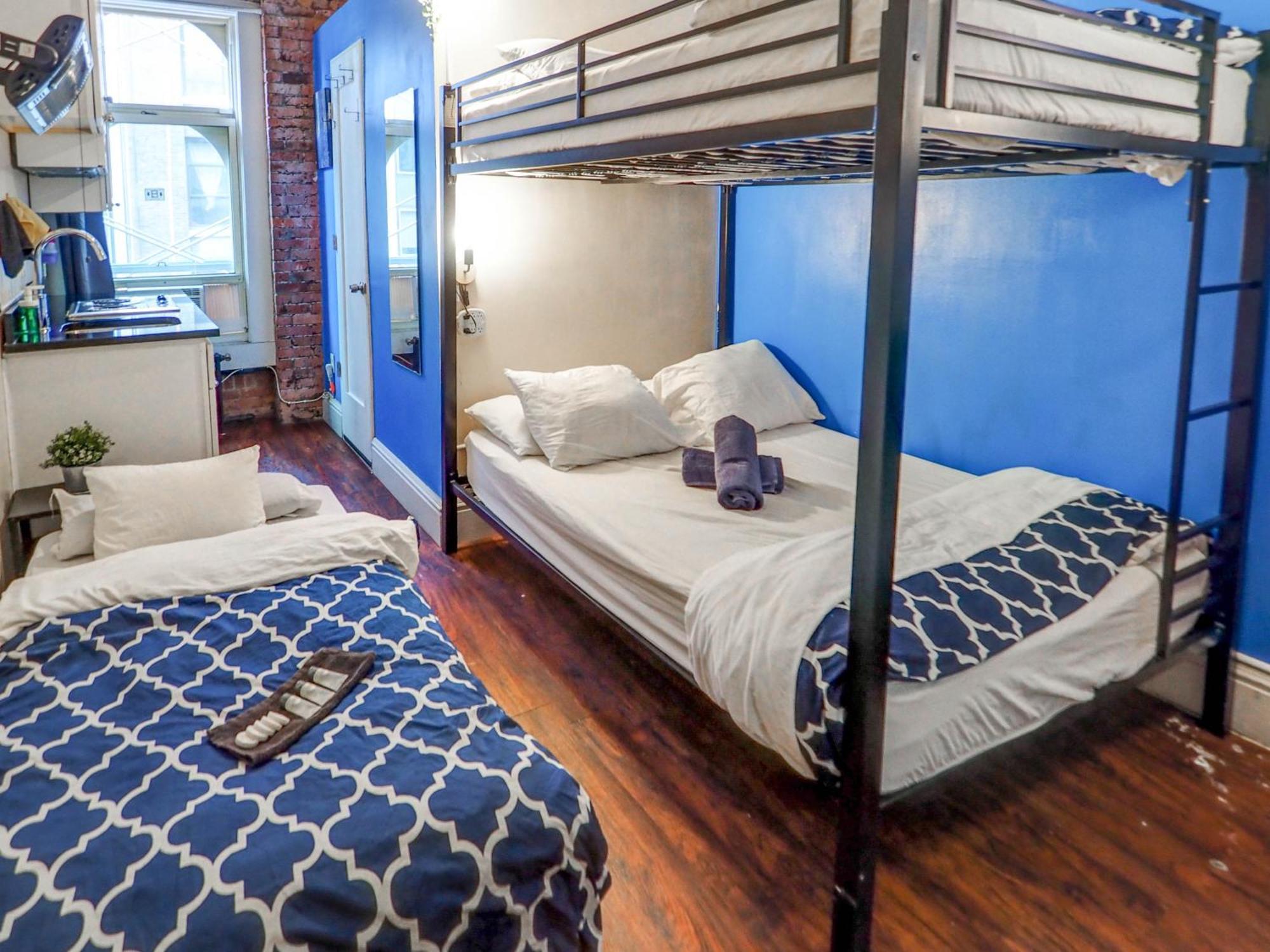 Metropolitan Manhattan Apartment New York