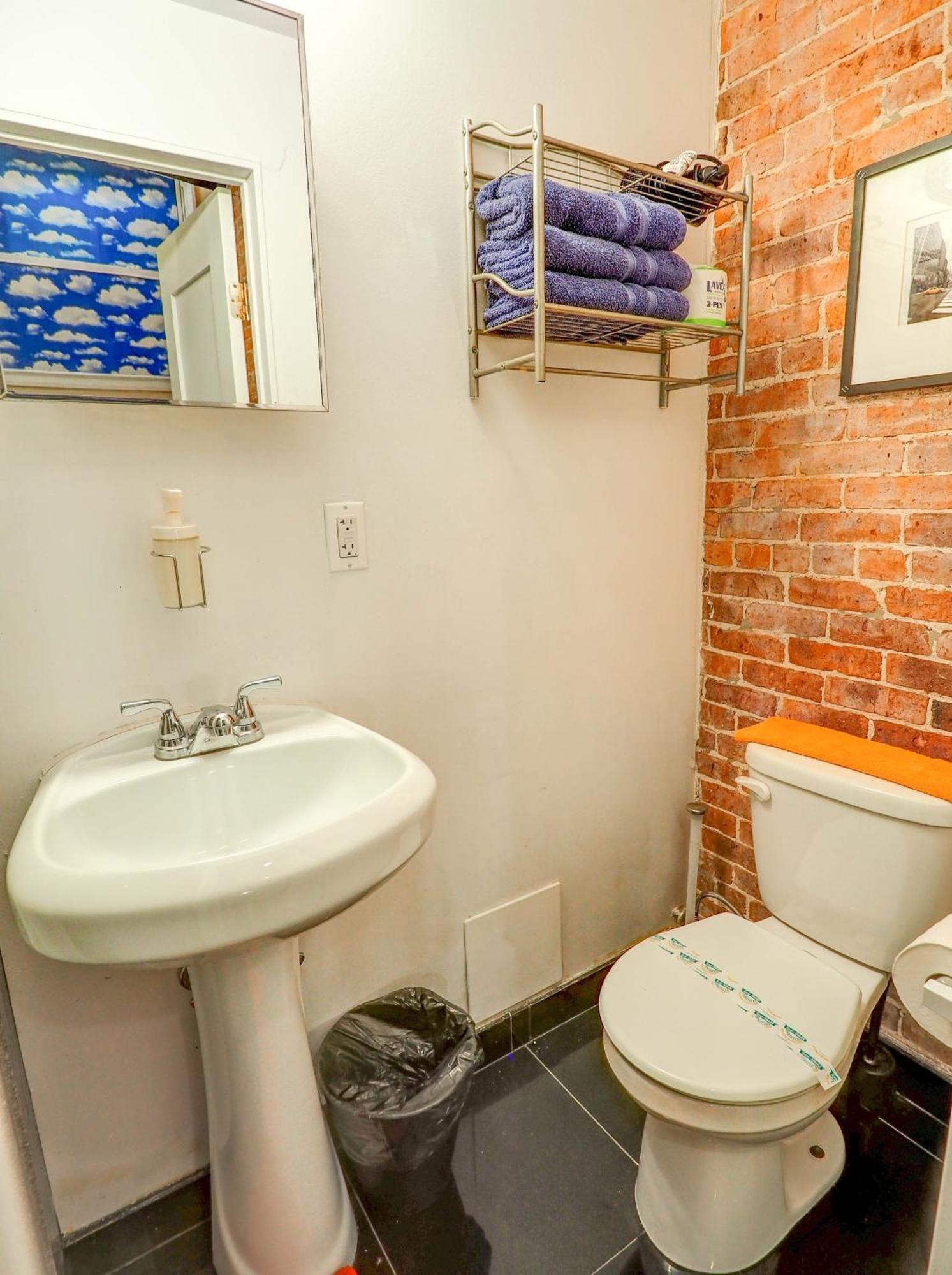 Metropolitan Manhattan * New York