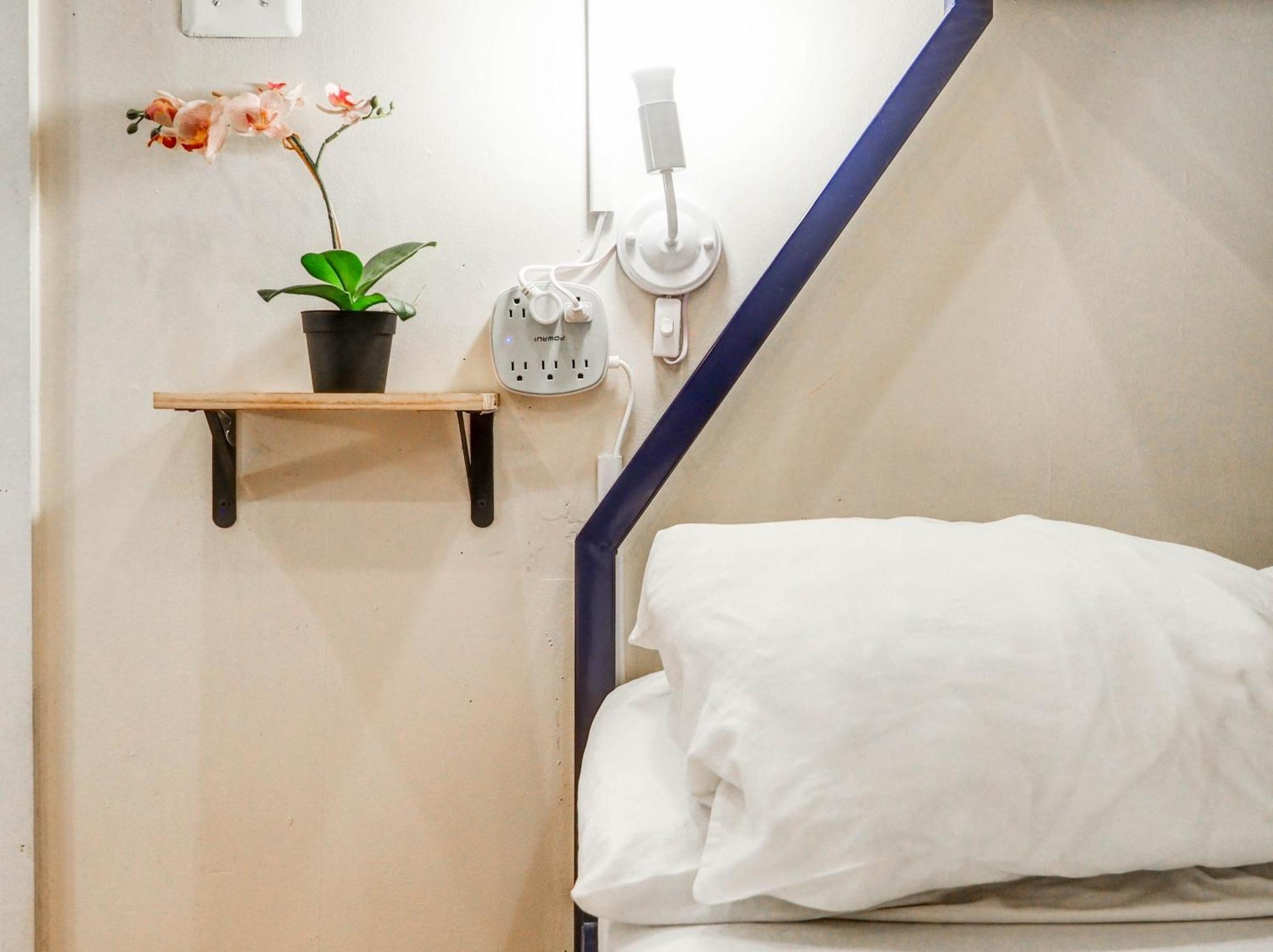 Metropolitan Manhattan Apartment