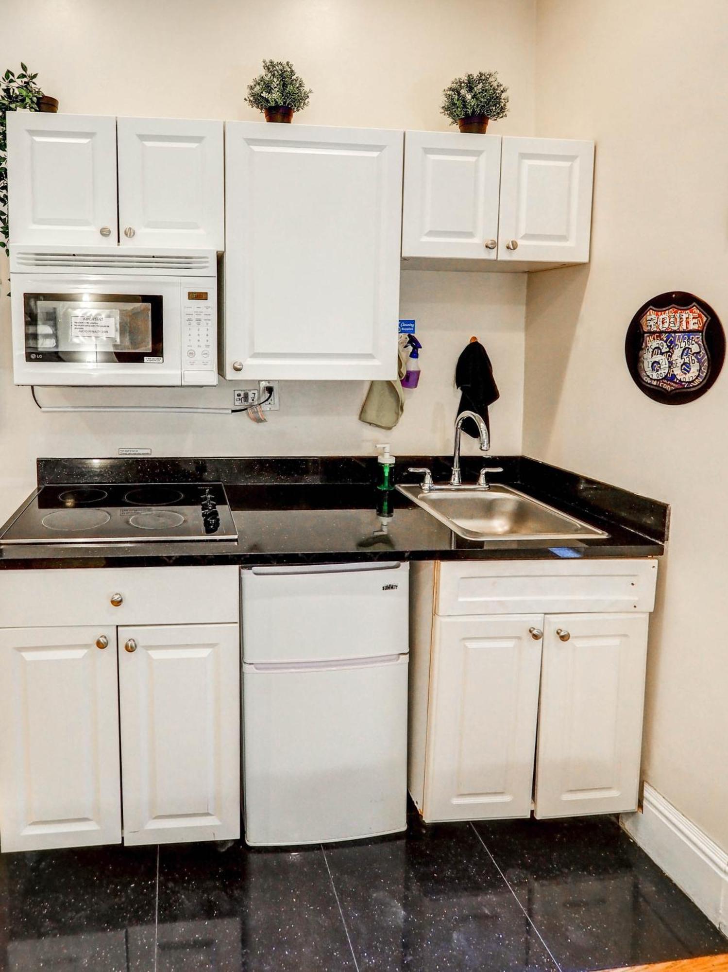 Metropolitan Manhattan *