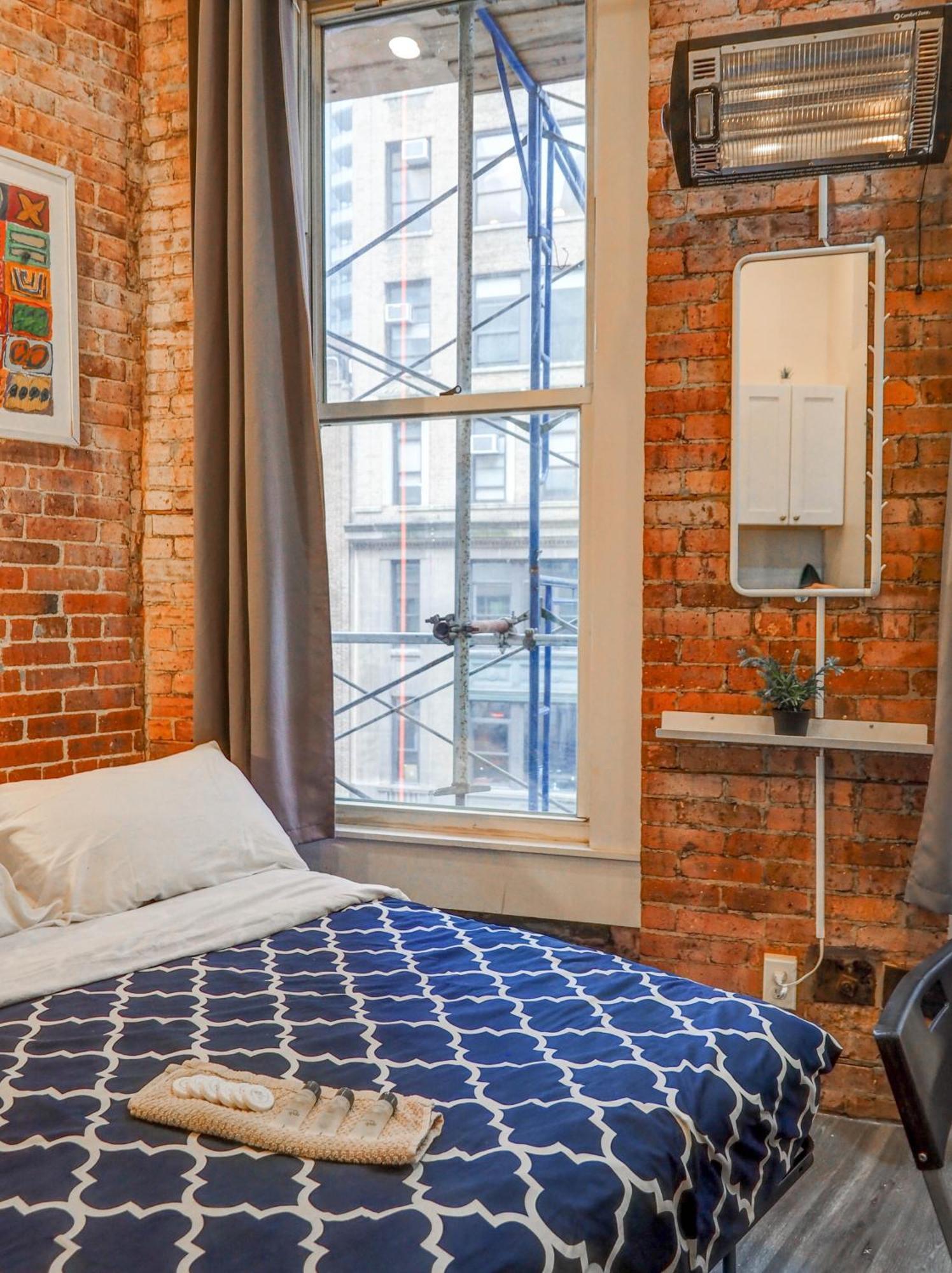 Metropolitan Manhattan Apartment New York