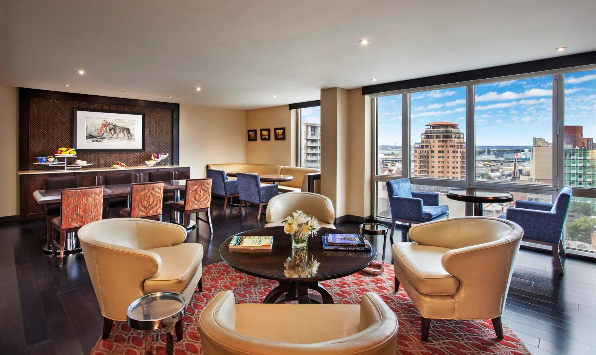 Hotel Sheraton Laguardia East 3*