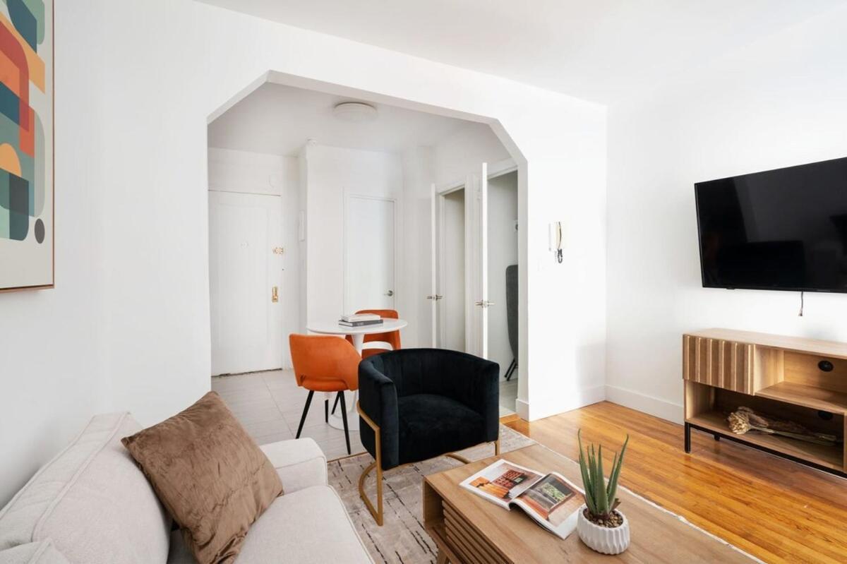 444-3a Newly Renovated 1br - Elevator Building Appartement